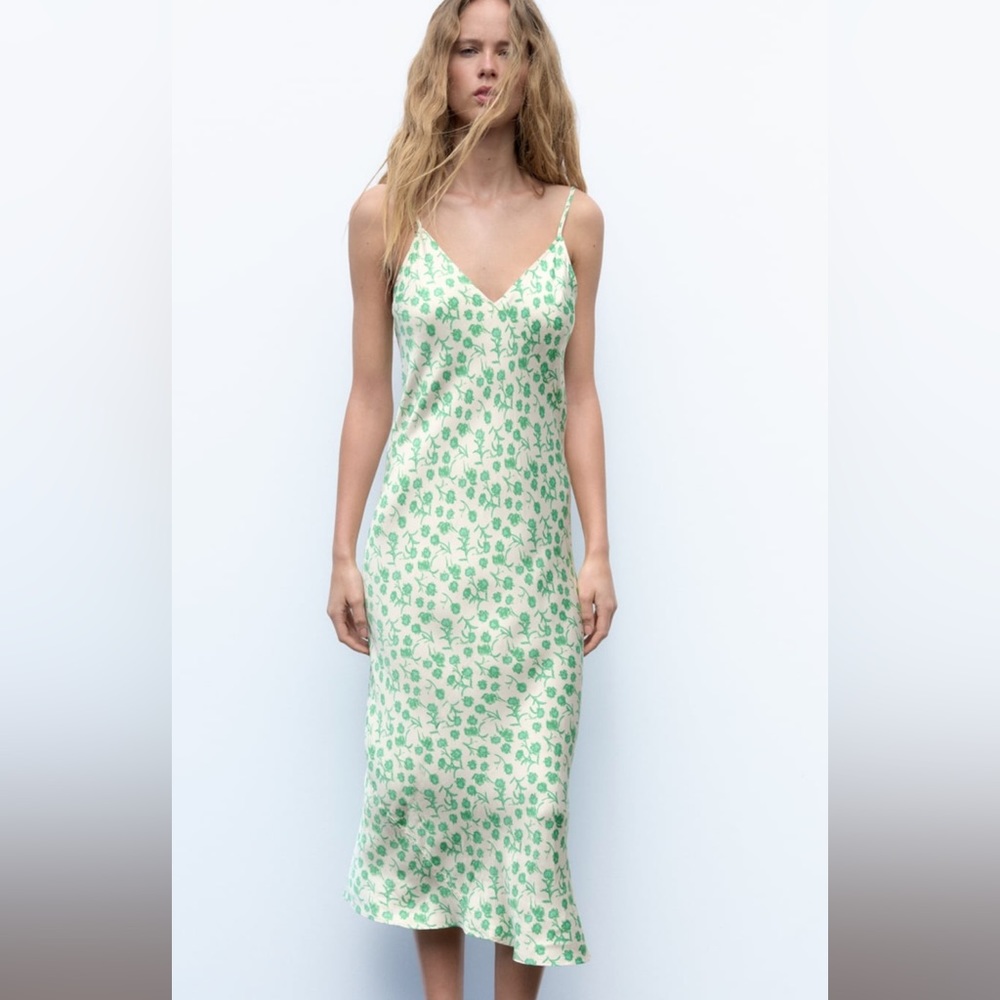ZARA NWT NEVER WORN ; long dress with v-neck and spaghetti straps ; Size Small